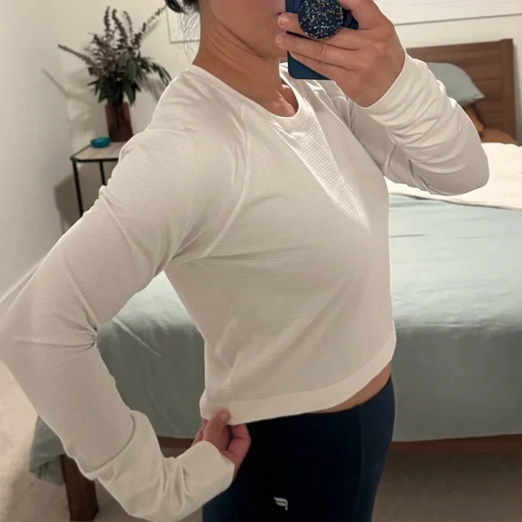 Lululemon Swiftly Tech White Long Sleeve Waist Length Shirt Top (size 12) - Picture 3 of 10